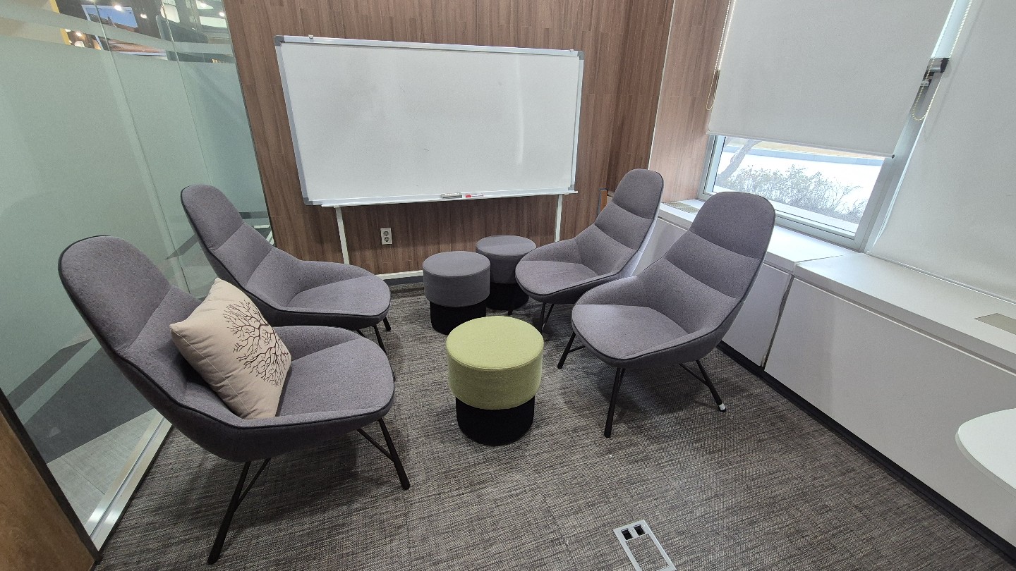 양민용라운지-Action